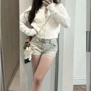 Áo len xoắn thừng