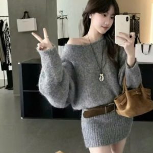 Đầm body len trễ vai